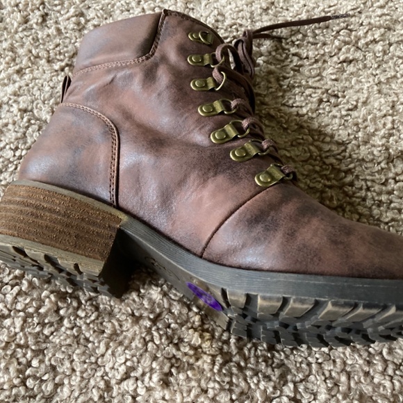 Lucky Brand Daxxter women’s boots - Picture 12 of 13